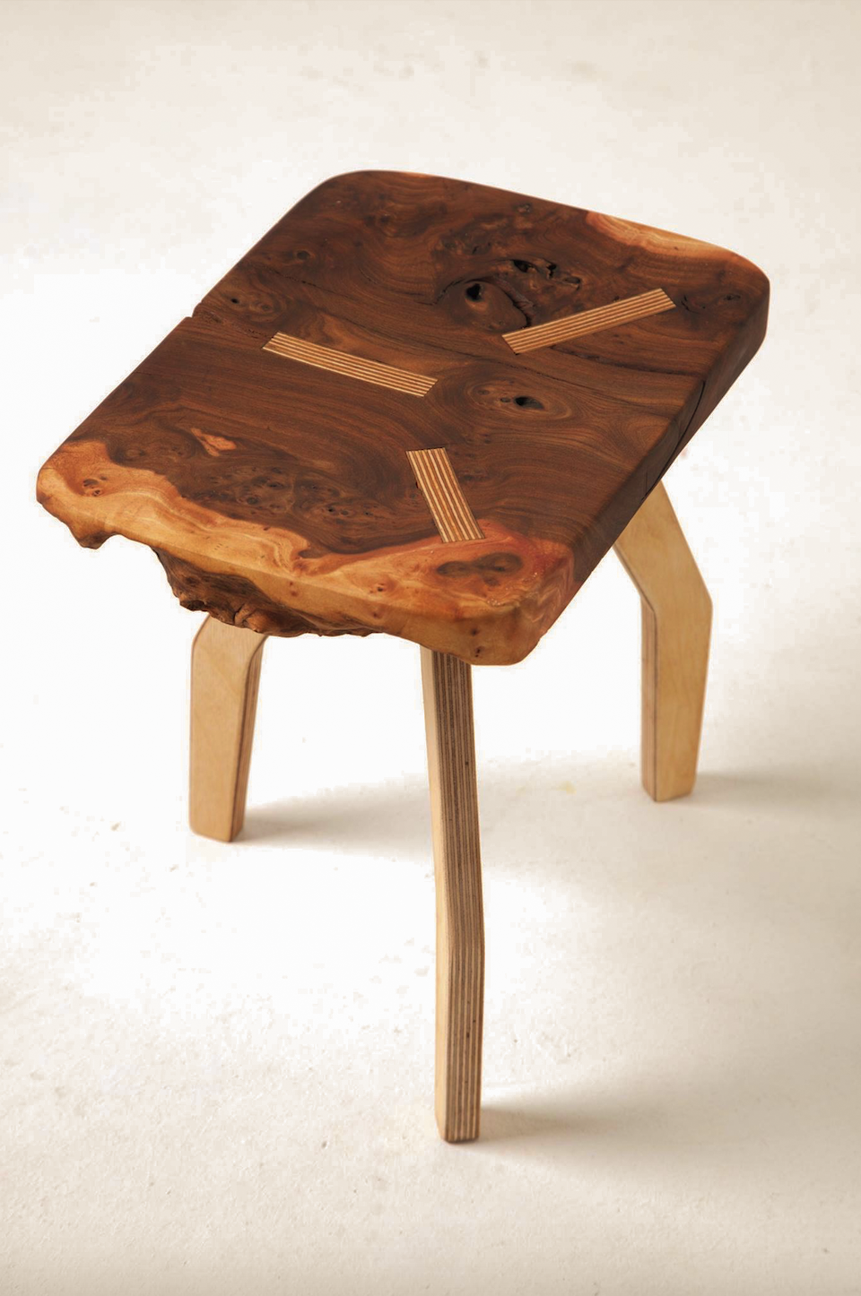 tabouret bois massif - menuiserie sur-mesure, création
